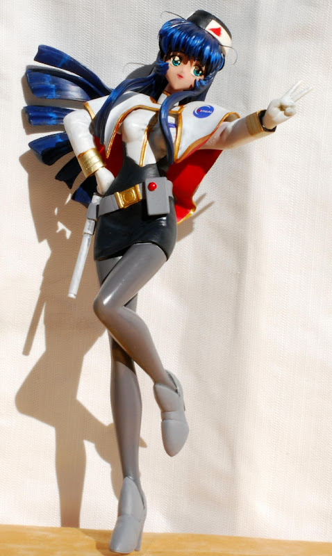 ミスマル・ユリカ制服姿（機動戦艦ナデシコ）